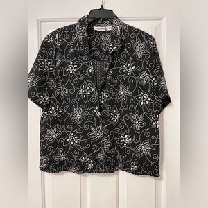 Alfred Dunner Black Top with White Flowers print